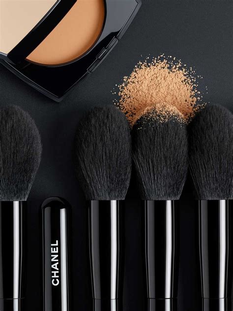 pinceau de maquillage chanel|chanel makeup brushes review.